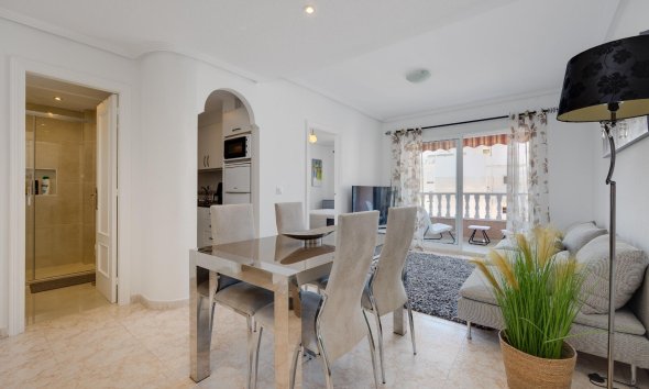 Resale - Apartment - Torrevieja - Playa del cura