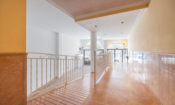 Resale - Apartment - Torrevieja - Playa del cura