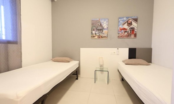 Resale - Apartment - Orihuela Costa - La Zenia