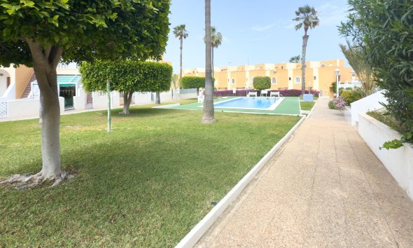 Resale - Bungalow - Torrevieja - Torreblanca
