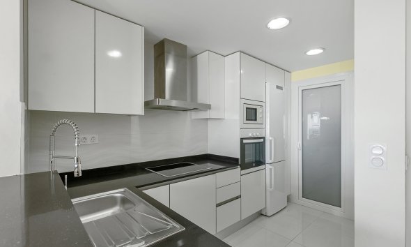 Resale - Apartment - Torrevieja - Punta Prima