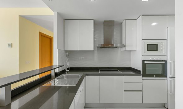 Resale - Apartment - Torrevieja - Punta Prima