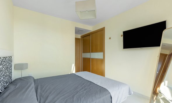 Resale - Apartment - Torrevieja - Punta Prima