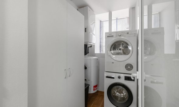 Resale - Apartment - Torrevieja - Punta Prima