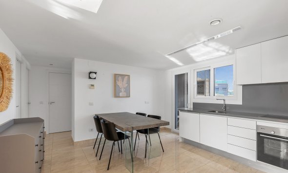 Resale - Apartment - Torrevieja - Punta Prima