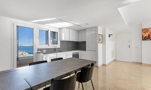 Resale - Apartment - Torrevieja - Punta Prima