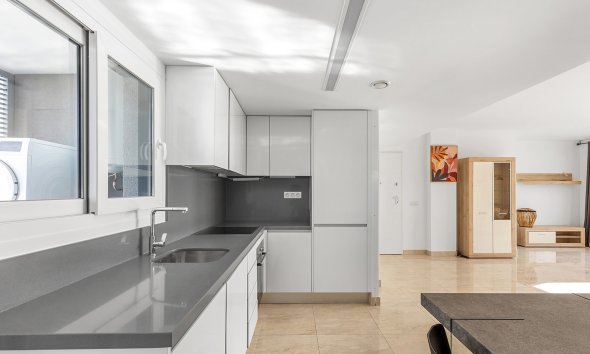 Resale - Apartment - Torrevieja - Punta Prima