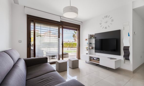 Resale - Apartment - Orihuela Costa - La Zenia