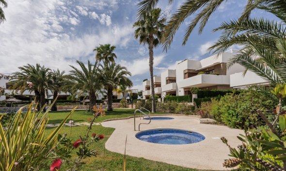 Resale - Apartment - Orihuela Costa - La Zenia