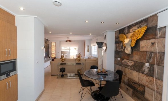 Resale - Apartment - Orihuela Costa - Los Dolses