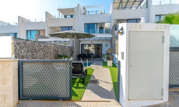 Resale - Terraced house / Townhouse - Orihuela Costa - Villamartín