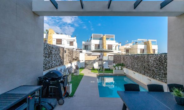 Resale - Terraced house / Townhouse - Orihuela Costa - Villamartín