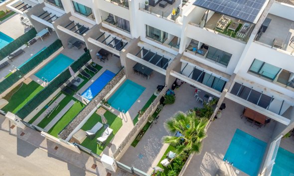 Resale - Terraced house / Townhouse - Orihuela Costa - Villamartín