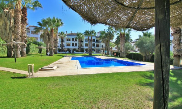 Resale - Apartment - Orihuela Costa - Villamartín