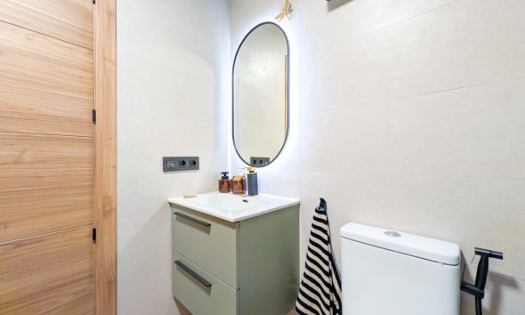 Resale - Apartment - Torrevieja - El Acequión - Los Náufragos