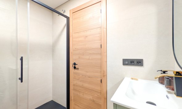 Resale - Apartment - Torrevieja - El Acequión - Los Náufragos