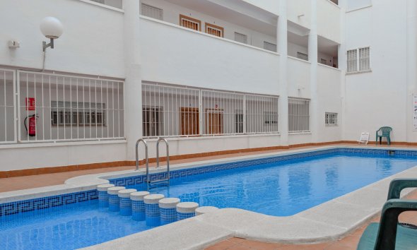 Resale - Apartment - Torrevieja - El Acequión - Los Náufragos
