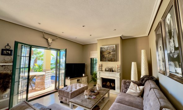 Resale - Villa * - Orihuela Costa - Los Dolses