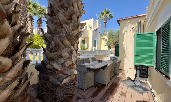 Resale - Villa * - Orihuela Costa - Los Dolses