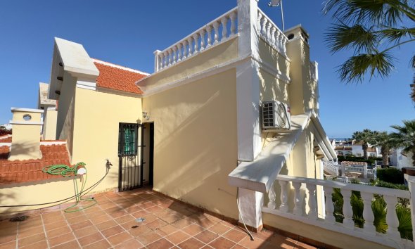 Resale - Villa * - Orihuela Costa - Los Dolses