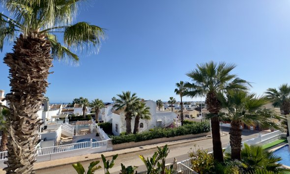 Resale - Villa * - Orihuela Costa - Los Dolses