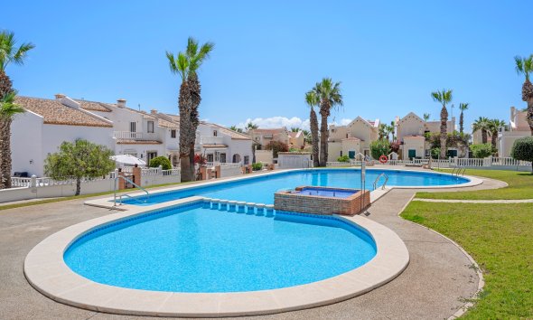 Resale - Villa * - Orihuela Costa - Los Dolses