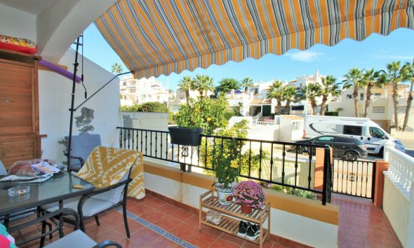 Resale - Terraced house / Townhouse - Orihuela Costa - Los Dolses