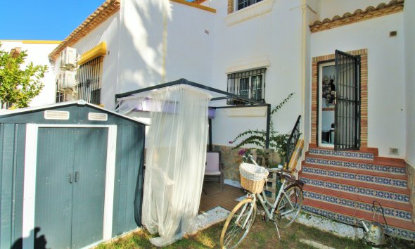 Resale - Terraced house / Townhouse - Orihuela Costa - Los Dolses