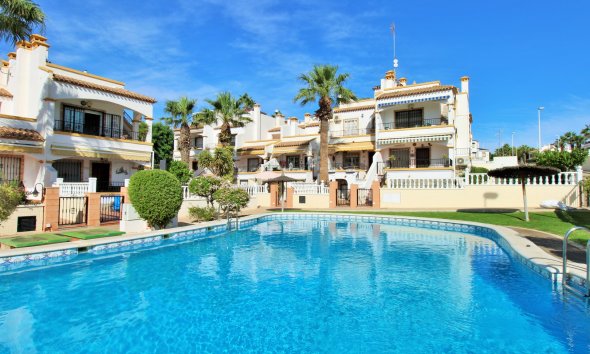 Resale - Terraced house / Townhouse - Orihuela Costa - Los Dolses