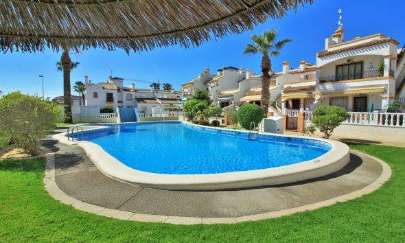 Resale - Terraced house / Townhouse - Orihuela Costa - Los Dolses