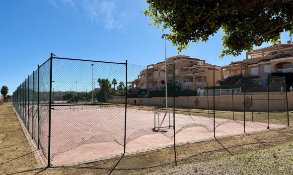 Resale - Apartment - Orihuela Costa - Playa Flamenca