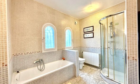 Resale - Villa - Orihuela Costa - Villamartín