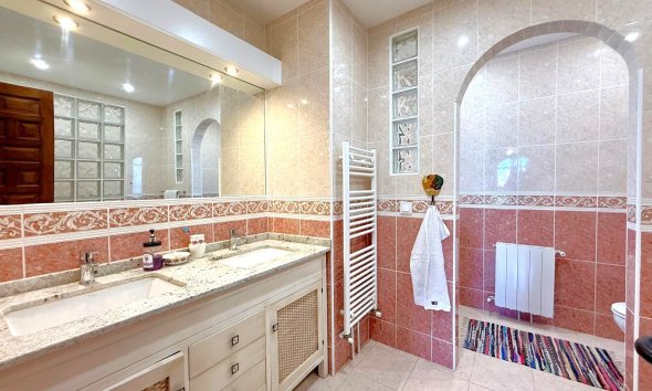 Resale - Villa - Orihuela Costa - Villamartín