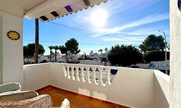Resale - Villa - Orihuela Costa - Villamartín