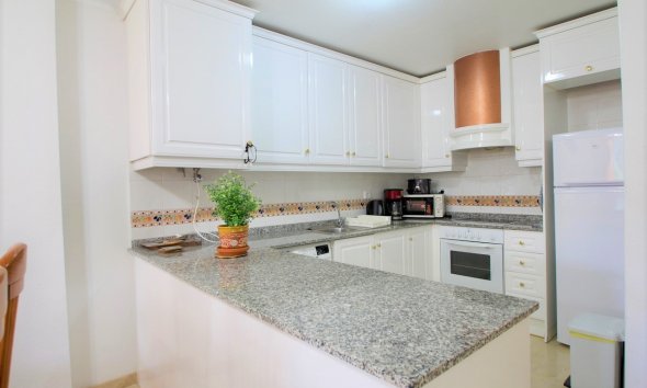 Resale - Apartment - Orihuela Costa - Villamartín