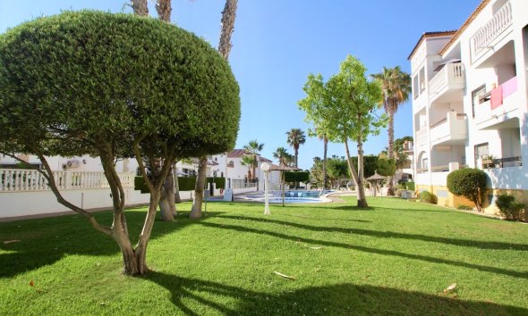 Resale - Apartment - Orihuela Costa - Villamartín
