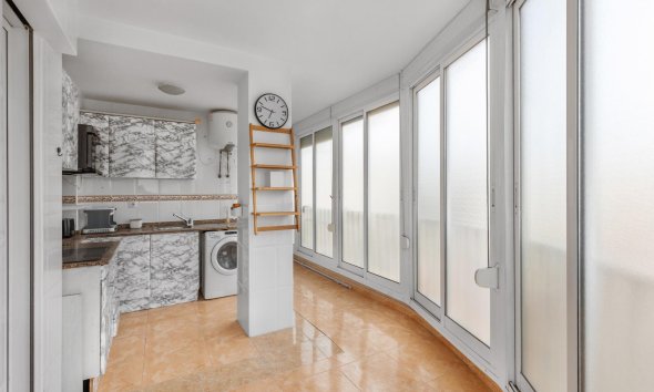 Resale - Apartment - Torrevieja - Playa del cura