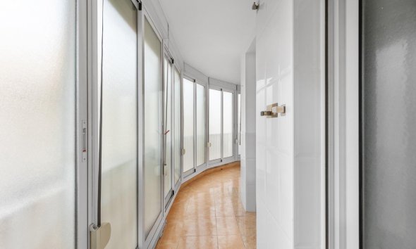 Resale - Apartment - Torrevieja - Playa del cura