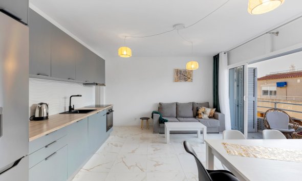 Resale - Apartment - Torrevieja - La Mata