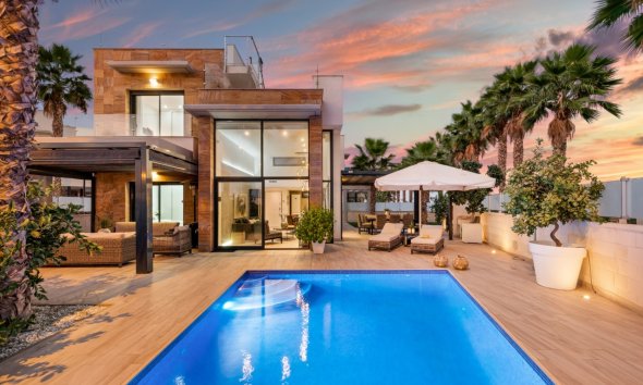 Resale - Villa - Orihuela Costa - Cabo Roig