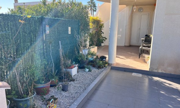 Resale - Apartment - Guardamar del Segura - El Raso