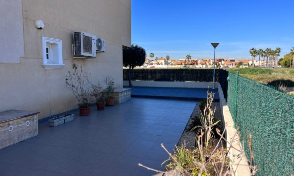 Resale - Apartment - Guardamar del Segura - El Raso