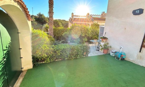 Resale - Terraced house / Townhouse - Orihuela Costa - Villamartín