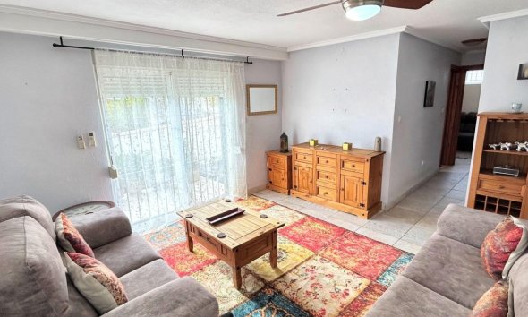 Resale - Terraced house / Townhouse - Orihuela Costa - Villamartín