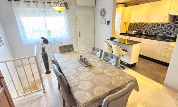 Resale - Terraced house / Townhouse - Orihuela Costa - Villamartín