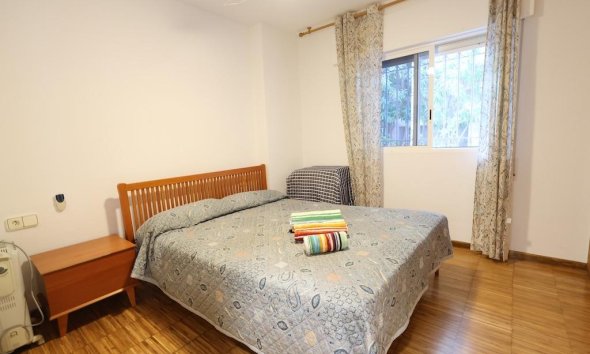 Resale - Bungalow - Orihuela Costa - Campoamor