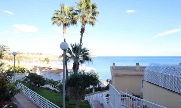 Resale - Bungalow - Orihuela Costa - Campoamor