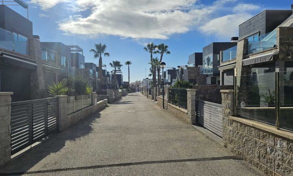 Reventa - Villa - Orihuela Costa - Cabo Roig