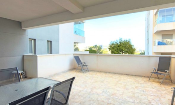 Resale - Apartment - Orihuela Costa - Los Dolses