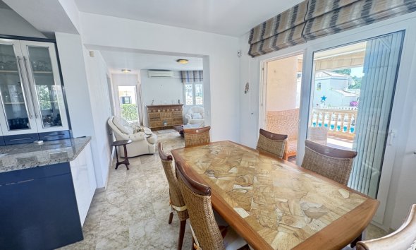 Resale - Villa - Las Ramblas Golf